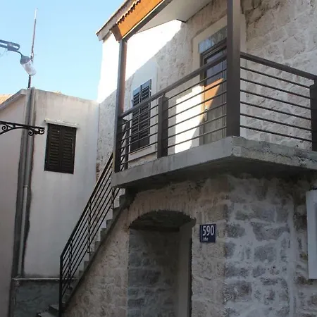 Mara Apartment