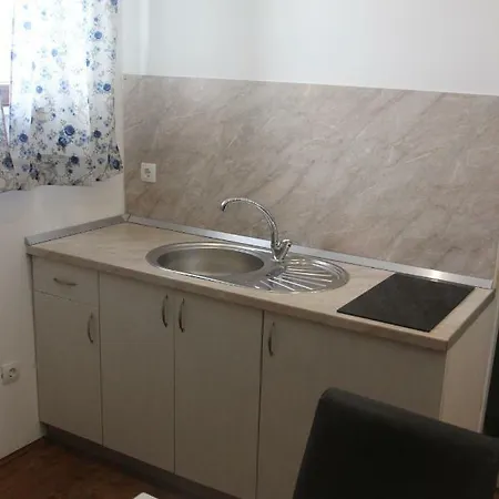 Mara Apartment Jelsa (Hvar)